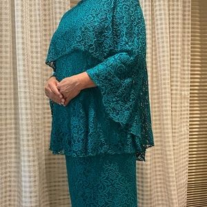 Zadie B’s 2 piece top and skirt- size L & XL